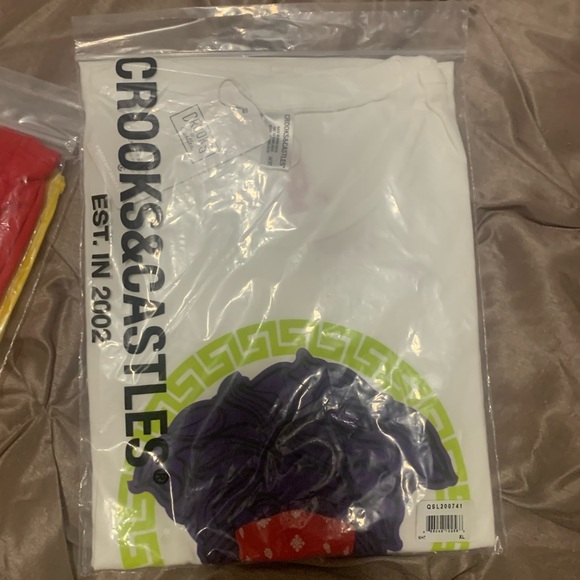 ⛓️Crooks & Castles Tee - Picture 2 of 2